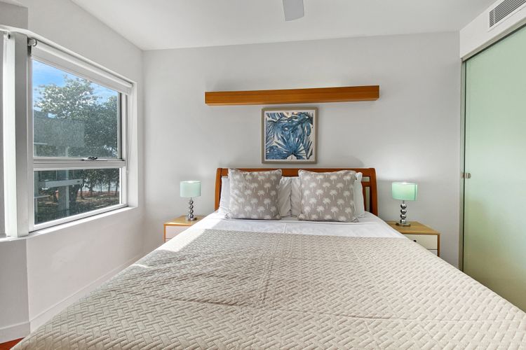 Maggies Beachfront Apt. 12