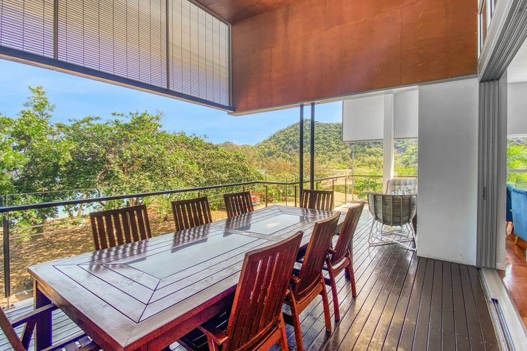 Maggies Beachfront Apt. 12