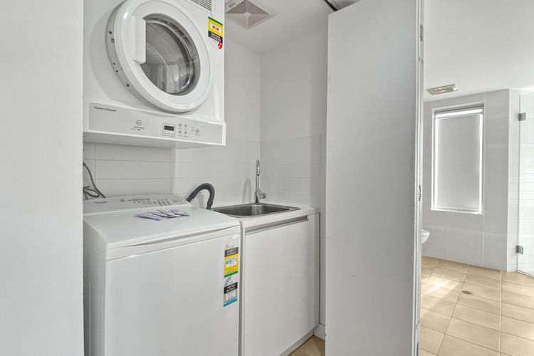 Maggies Beachfront Apt. 12