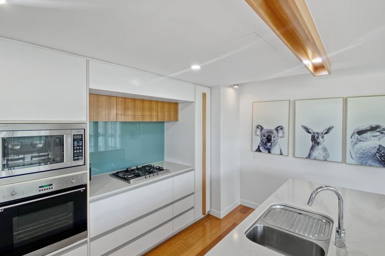 Maggies Beachfront Apt. 12