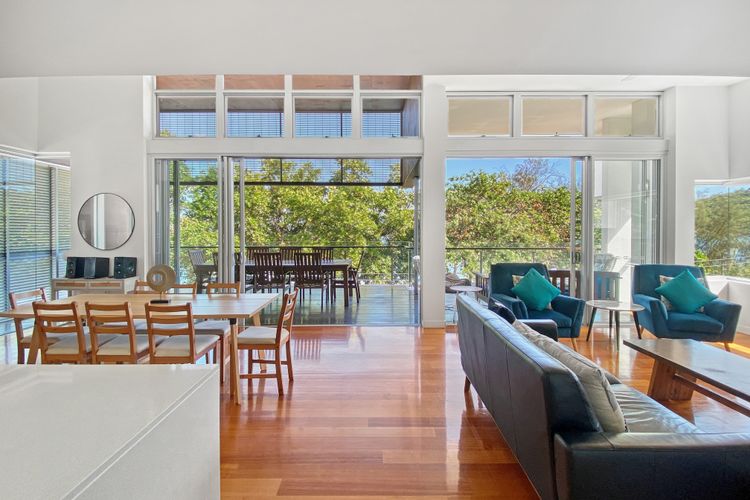 Maggies Beachfront Apt. 12