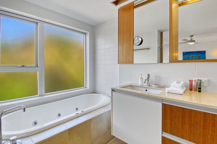 Maggies Beachfront Apt. 12