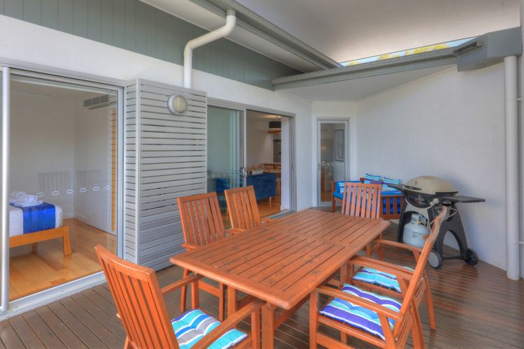 Maggies Beachfront Apt. 13