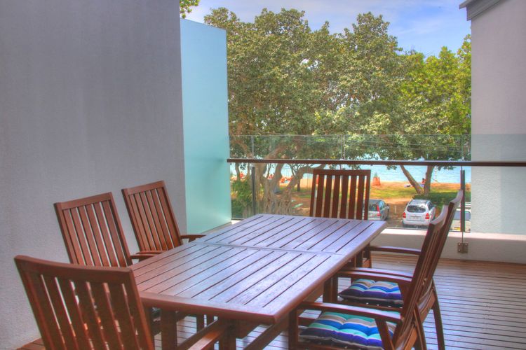 Maggies Beachfront Apt. 13