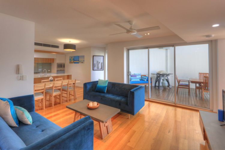 Maggies Beachfront Apt. 13