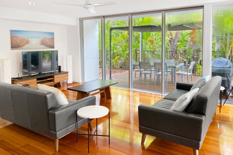 Maggies Beachfront Apt. 2