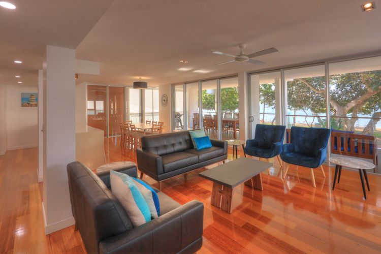 Maggies Beachfront Apt. 3