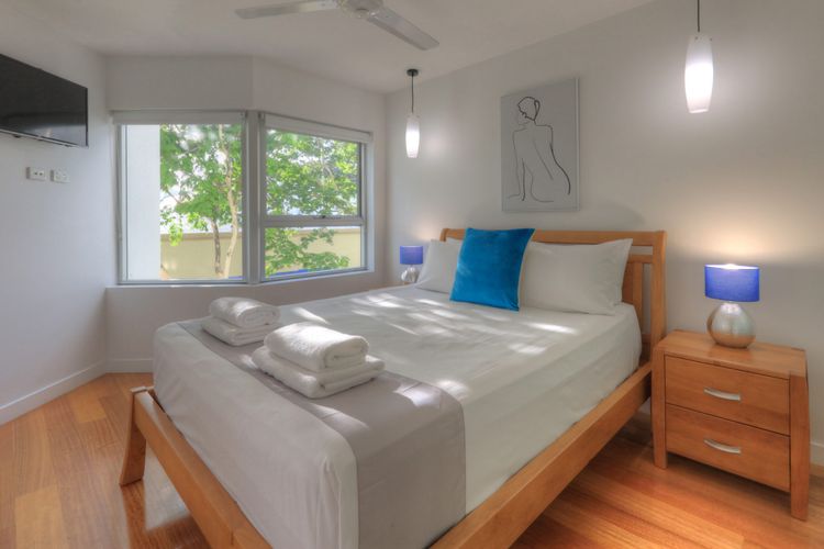 Maggies Beachfront Apt. 3