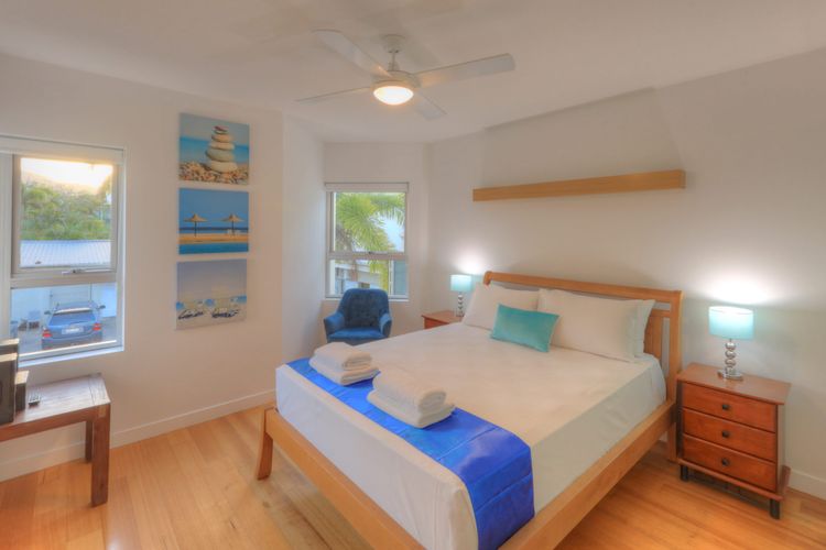 Maggies Beachfront Apt. 4