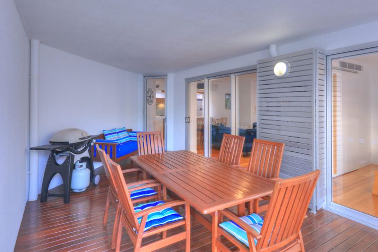 Maggies Beachfront Apt. 4