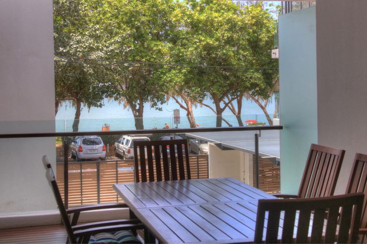 Maggies Beachfront Apt. 4