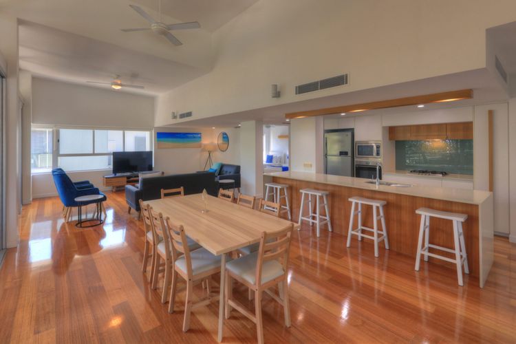 Maggies Beachfront Apt. 5