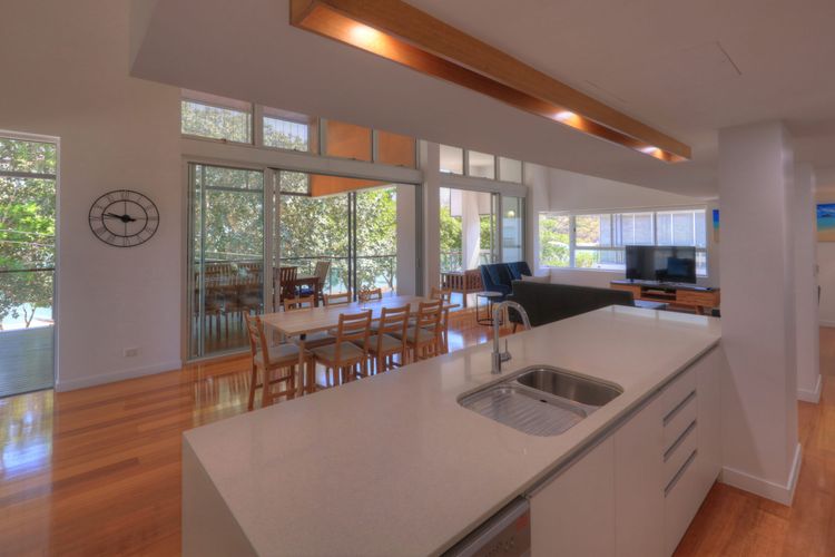 Maggies Beachfront Apt. 5