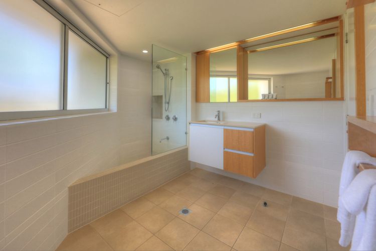 Maggies Beachfront Apt. 6