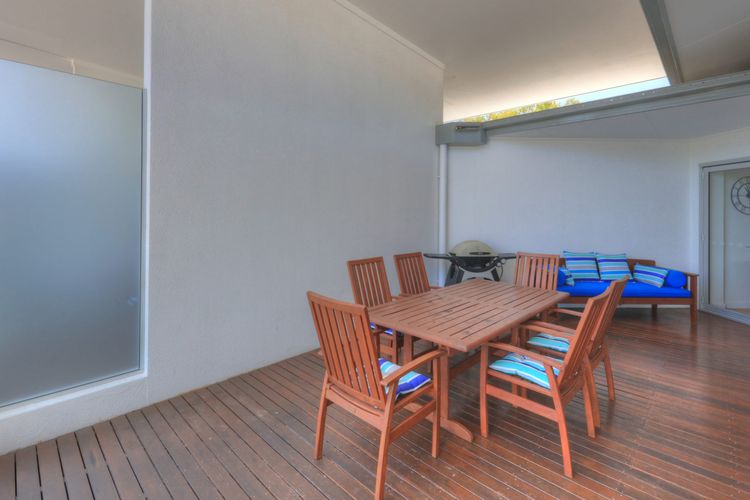 Maggies Beachfront Apt. 6