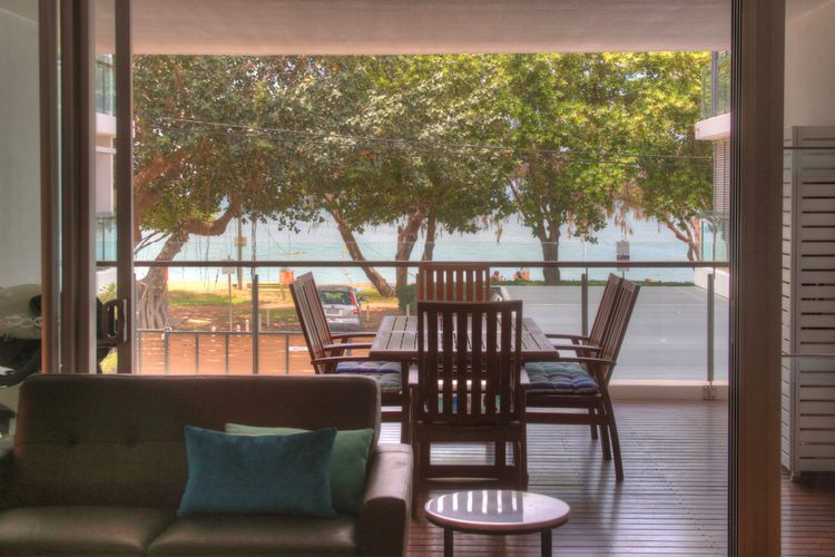 Maggies Beachfront Apt. 7