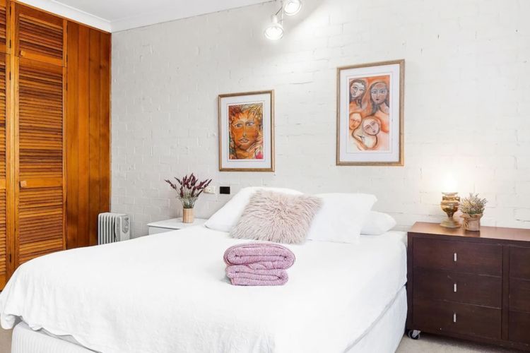 Surfers Retreat with access to the beach