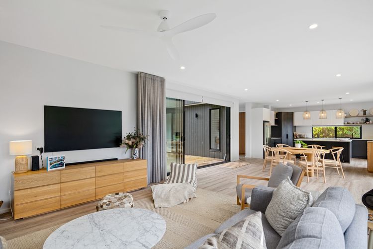 The Bird House Manyana