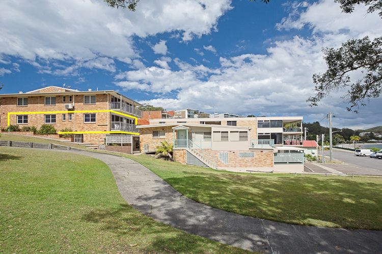 Sunnie Belle, 2/3 Victoria Parade – Unit with water views and air conditioning