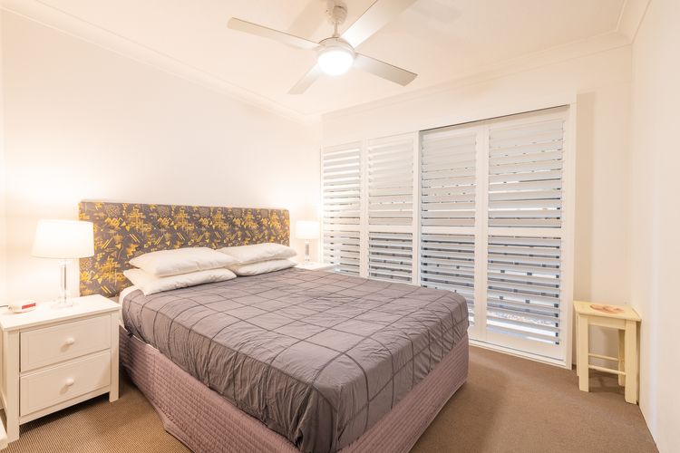 The Pelicans, 2/53 Soldiers Point Road – ground floor unit on the waterfront