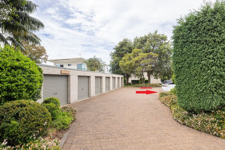 The Pelicans, 2/53 Soldiers Point Road – ground floor unit on the waterfront