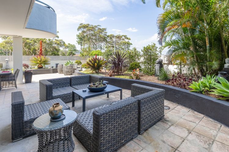 Peninsula Waters, 1/2-4 Soldiers Point Road – Aircon, pool & massive outdoor area