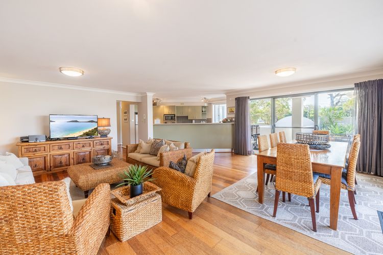 Peninsula Waters, 1/2-4 Soldiers Point Road – Aircon, pool & massive outdoor area