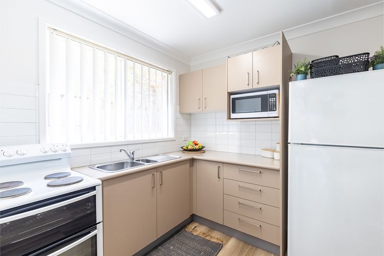 2/10 Catalina Close – Walk to Shoal Bay Beach