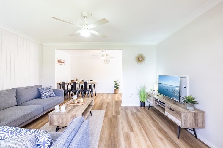 2/10 Catalina Close – Walk to Shoal Bay Beach