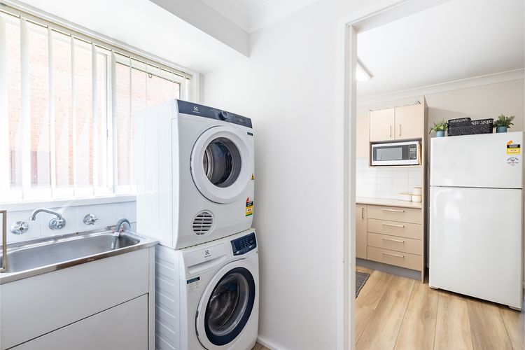 2/10 Catalina Close – Walk to Shoal Bay Beach