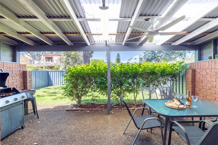 2/10 Catalina Close – Walk to Shoal Bay Beach