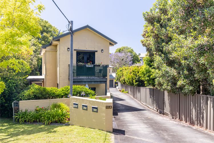 2/11a Christmas Bush Avenue – fantastic pet friendly townhouse close to Dutchies Beach with Wi-Fi and Air Con
