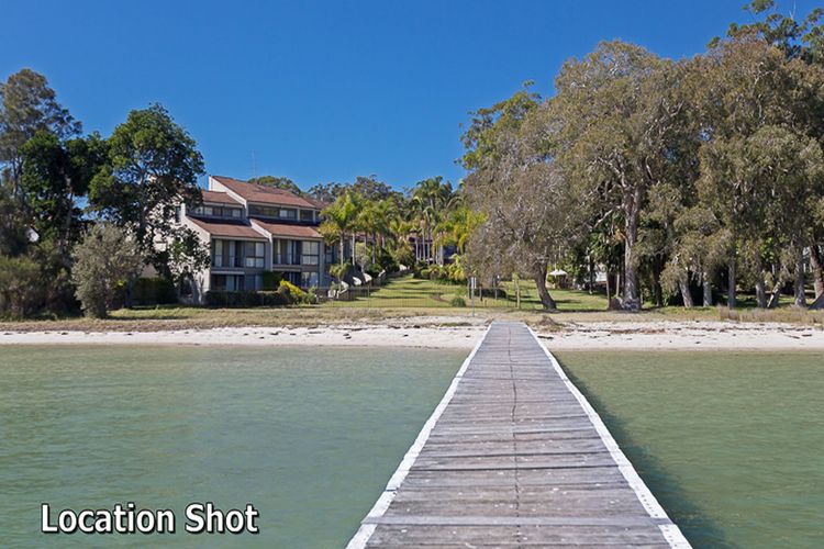 2/137 Soldiers Point Road – luxury unit on the waterfront with aircon and free unlimited WiFi