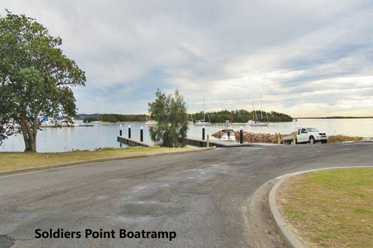 2/137 Soldiers Point Road – luxury unit on the waterfront with aircon and free unlimited WiFi