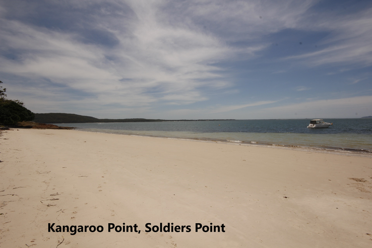 2/137 Soldiers Point Road – luxury unit on the waterfront with aircon and free unlimited WiFi