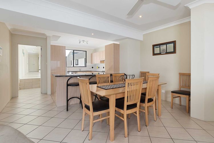 2/137 Soldiers Point Road – luxury unit on the waterfront with aircon and free unlimited WiFi