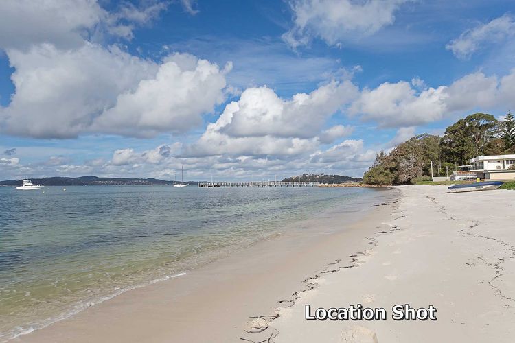 2/137 Soldiers Point Road – luxury unit on the waterfront with aircon and free unlimited WiFi