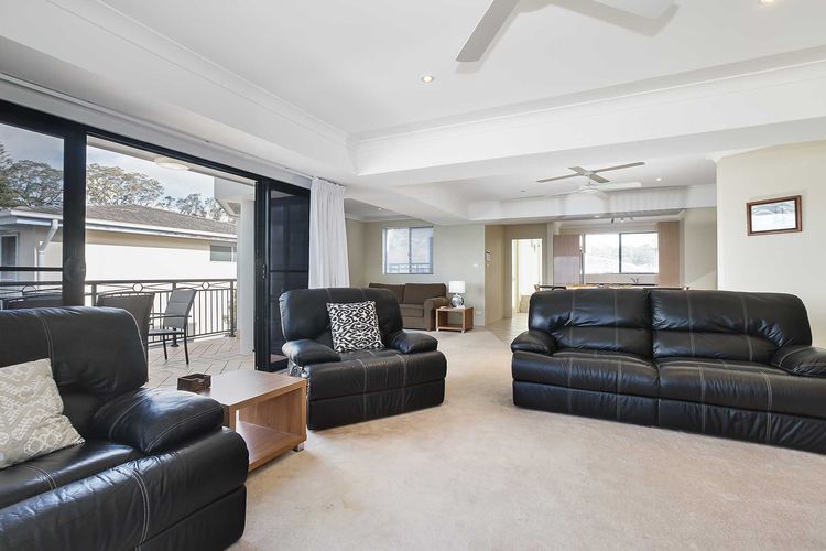 2/137 Soldiers Point Road – luxury unit on the waterfront with aircon and free unlimited WiFi