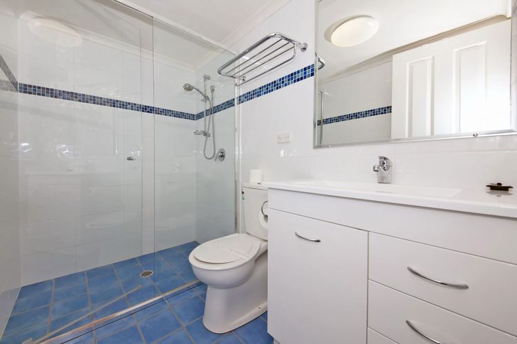 Bay Parklands, 22/2 Gowrie Avenue – pool, tennis court, spa, child friendly