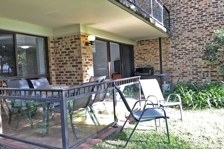 Bay Parklands, 22/2 Gowrie Avenue – pool, tennis court, spa, child friendly