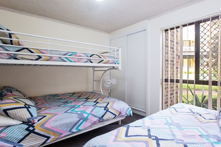 Bay Parklands 23 – Ground floor unit with air con, complex pool, spa, tennis court