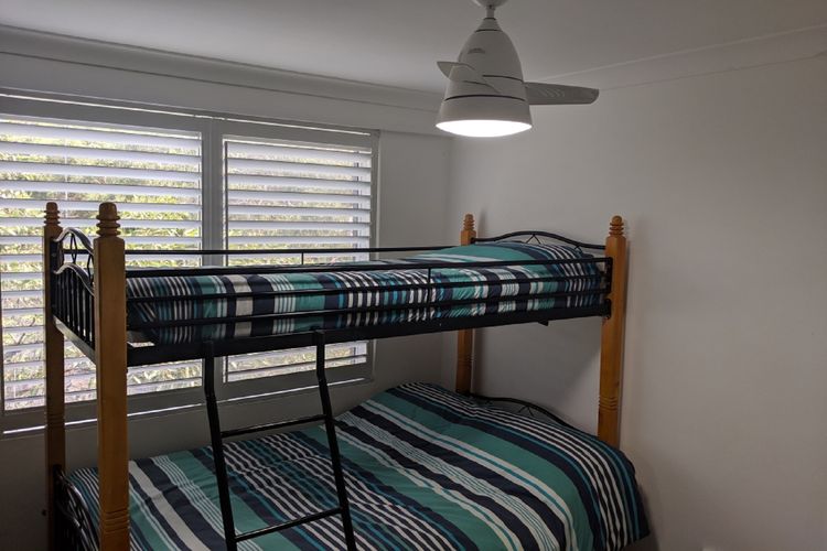 The Poplars, 24/36 Magnus Street – Unit with views, air con and wifi in a complex with a pool