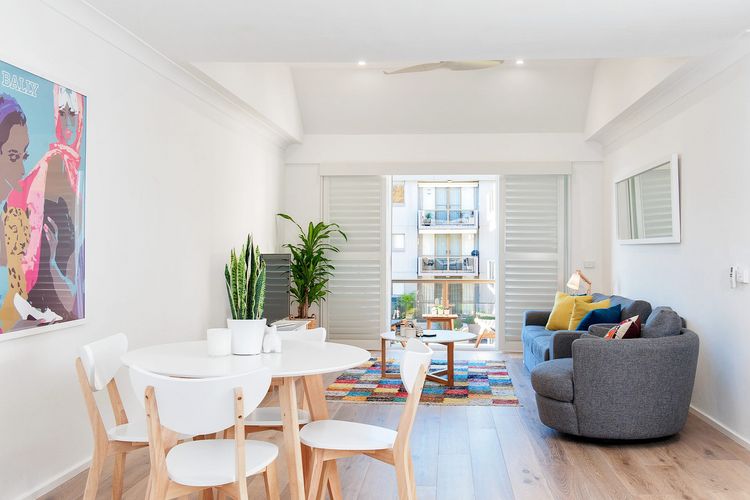The Poplars, 24/36 Magnus Street – Unit with views, air con and wifi in a complex with a pool