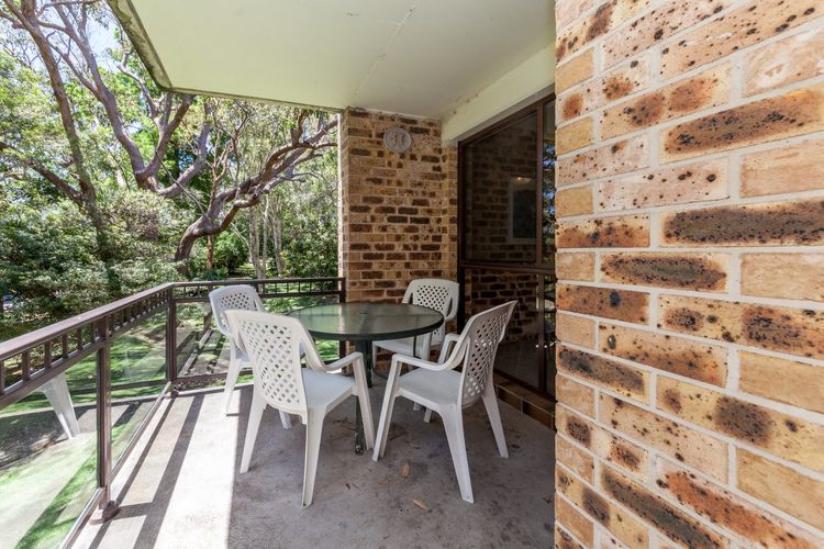 Bay Parklands, 28/2 Gowrie Ave – pool, tennis + stunning views