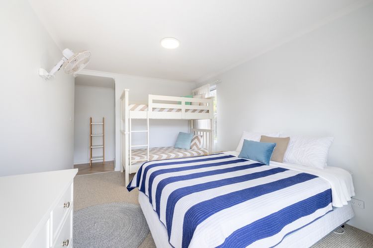 Albacore 3, 12-14  Ondine Close – waterfront, pool, lift & views