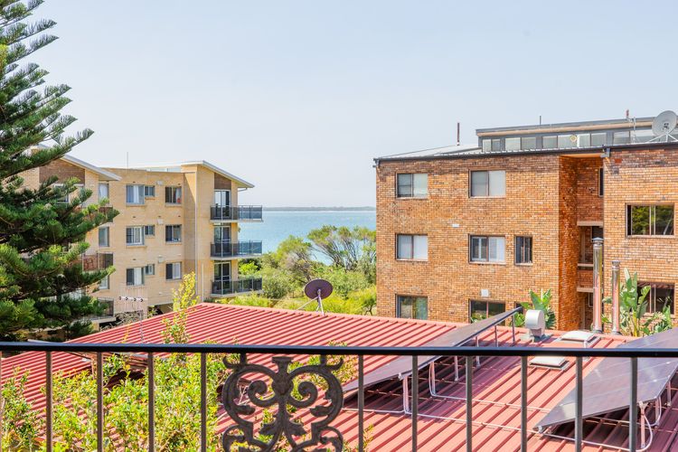 Endeavour, 3/13 Ondine Cl – large three bedroom unit with filtered water views