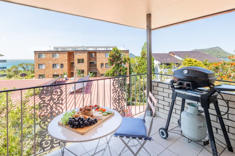 Endeavour, 3/13 Ondine Cl – large three bedroom unit with filtered water views