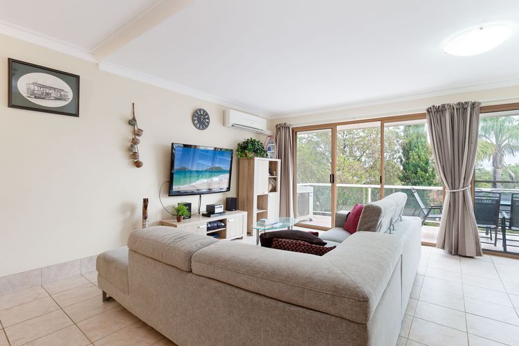 Frangipani, 3/30 Leonard Avenue – great townhouse with air con