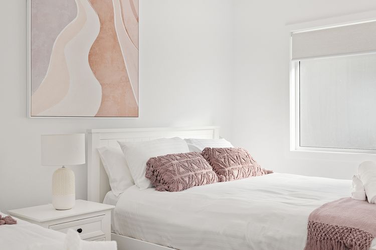 Hideaway 1, 3 Lillian St –  stunning water views