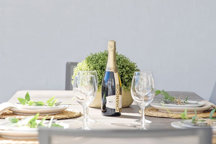 Hideaway 1, 3 Lillian St –  stunning water views